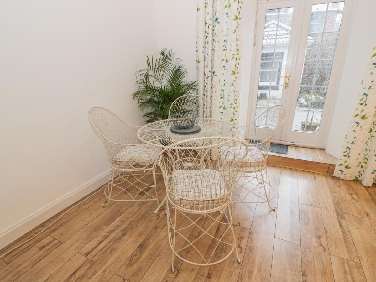 Garden Apartment Еър Екстериор снимка